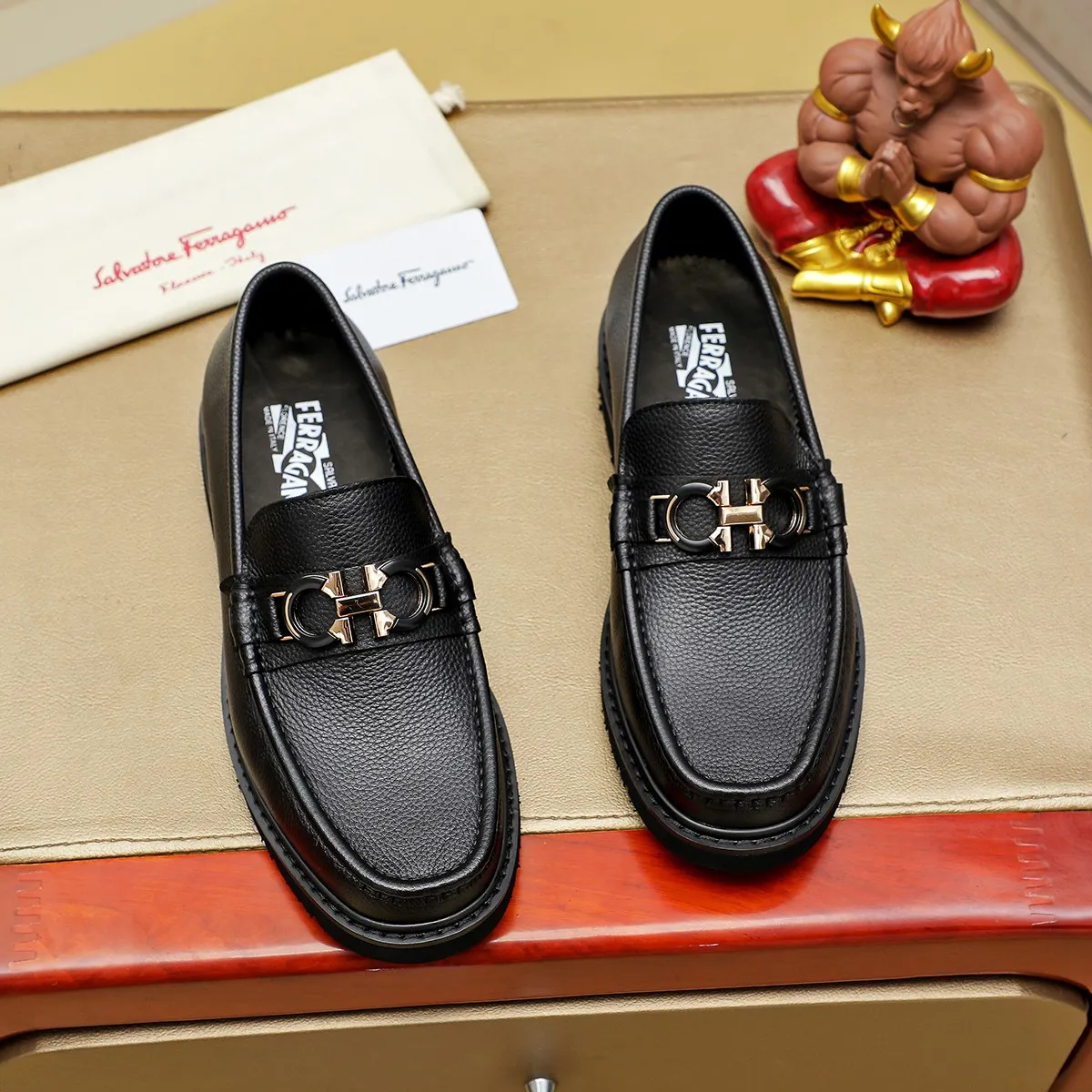 Men's shoes 💰500 Ferragamo [Ferragamo] top imported suit men's shoes 💯Original copy of the official website, product materials: selected imported embossed calfskin + luxury hardware buckle accessories ~ imported water-dyed cow 🐂 leather lining. Strong three-dimensional visual effect, original combination outsole, multiple colors available😘 Size: 38-44 (.45.46. Customized)